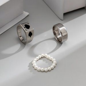 Fashion personality Pearl/Ace of spades combo all-match ring